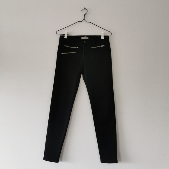 J Brand Alana Black Zipper Pocket Jeans - Picture 7 of 16